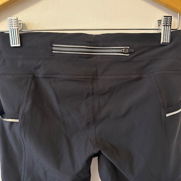 NWT Athleta Dobby Be Free Knicker Capri Leggings | Size XS - Picture 7 of 11